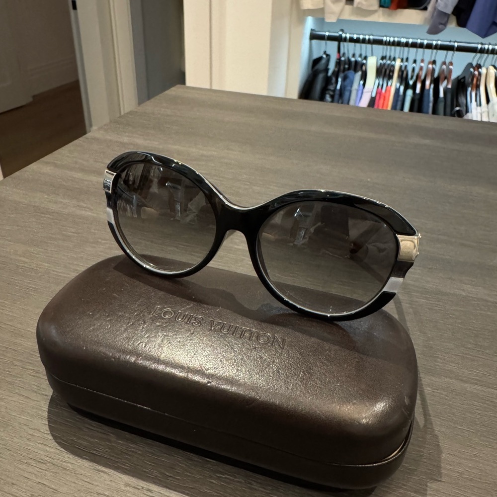 Louis Vuitton Black Sunglasses